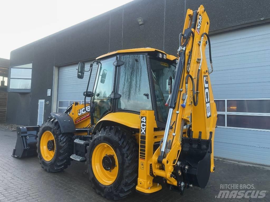 JCB 4CX Pro 反鏟裝載機