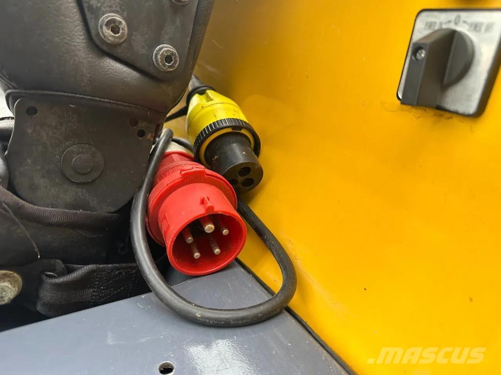 Eurotrac W11-E 輪胎式裝載機