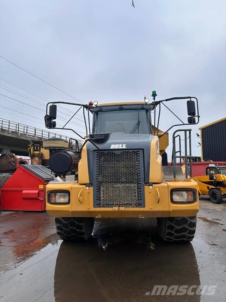 Bell B 40 D 鉸接式起吊車