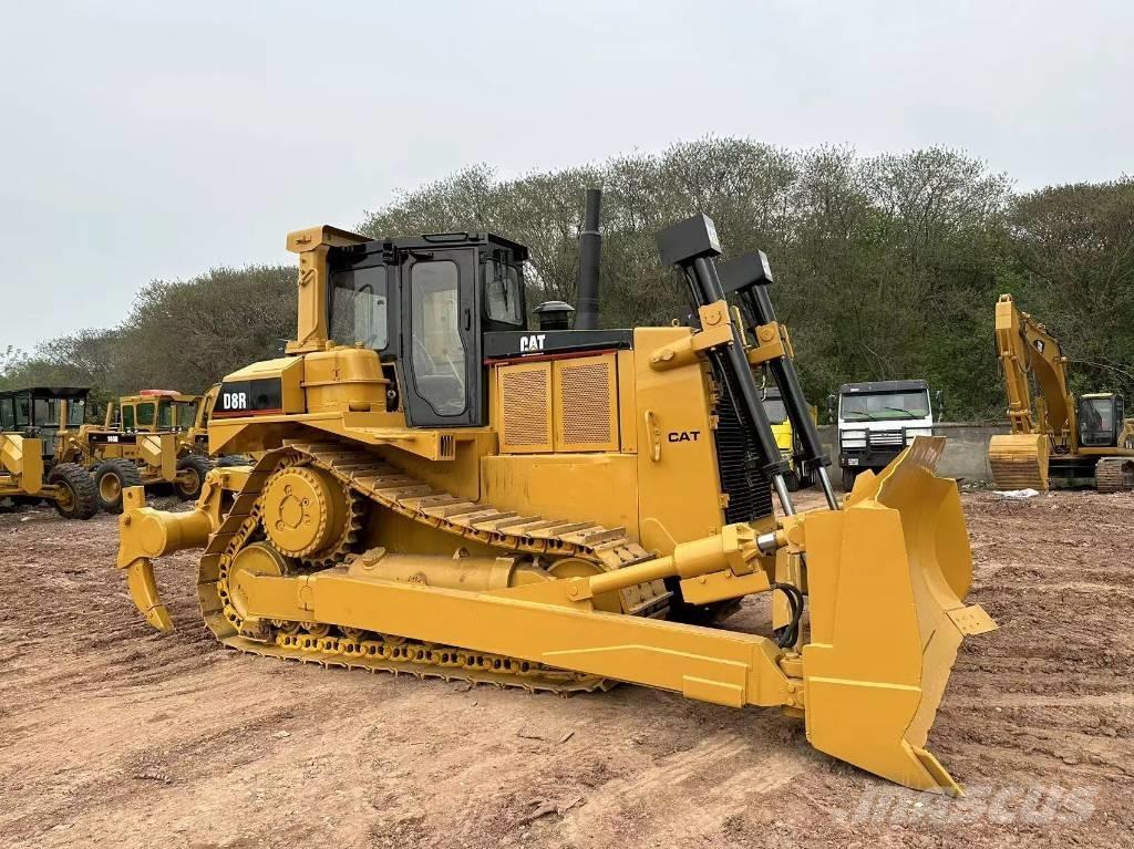 CAT D8R 履帶推土機
