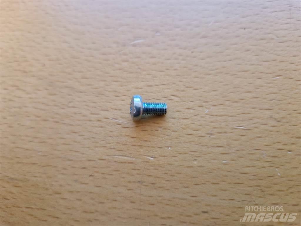 Ponsse 0039521 駕駛室與內部