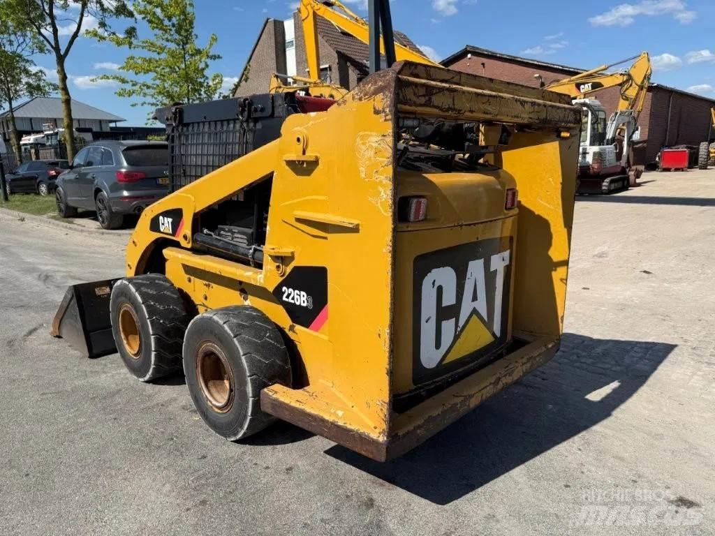 CAT 226B3 Turbo 滑移轉向裝載機