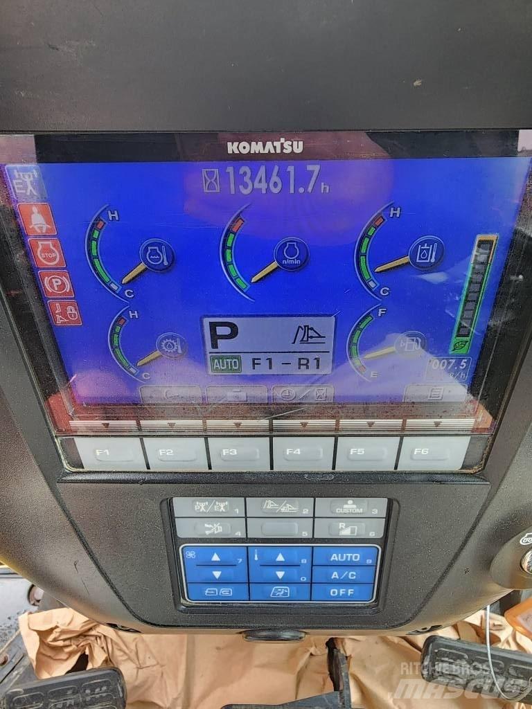 Komatsu D 65 PX-17 履帶推土機