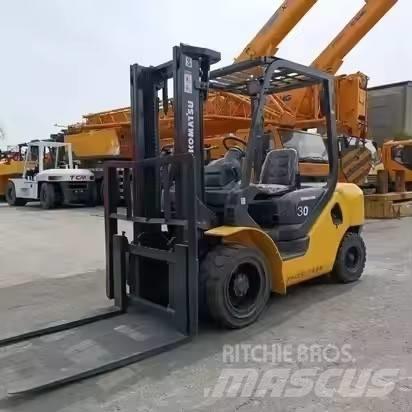 Komatsu 30 柴油卡車