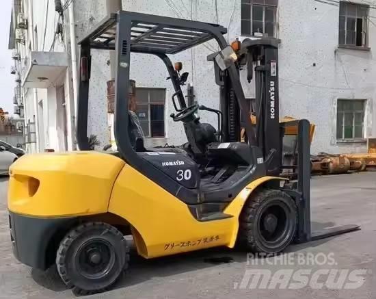 Komatsu 30 柴油卡車