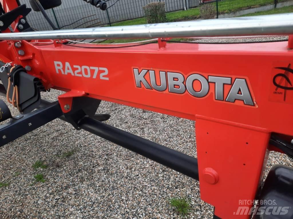 Kubota RA2072 耙與翻草機