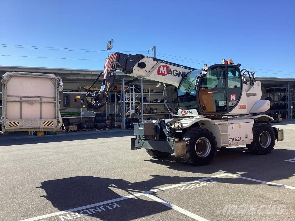 Magni RTH 5.21 SMART 伸縮臂操作車
