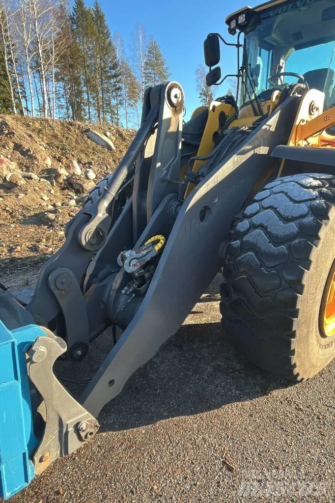 Volvo L 120 H 輪胎式裝載機