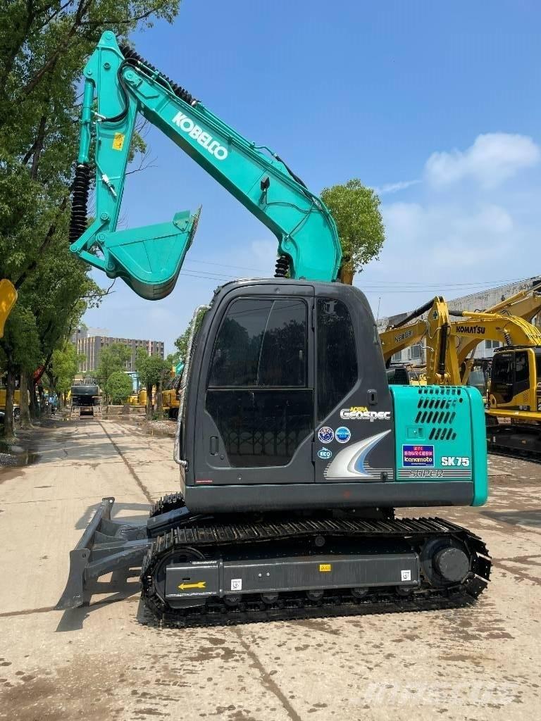 Kobelco SK 75 小型挖土機/掘鑿機<7t(小型挖掘機)