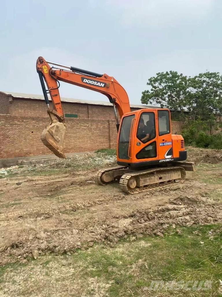 Doosan DX 80 中型挖土機/掘鑿機/挖掘機 7t-12t