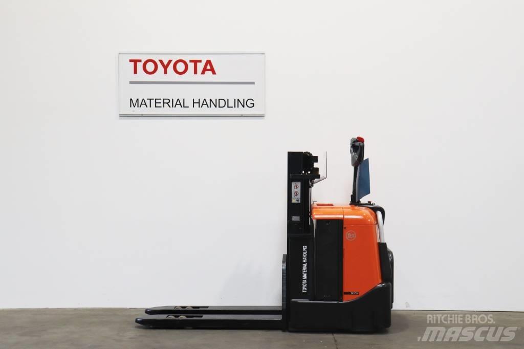 Toyota SPE125 行走控制式堆積機