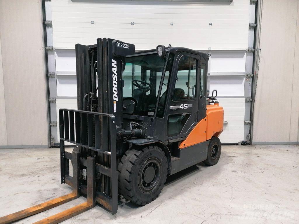 Doosan G45SC-7 液化石油氣LPG卡車