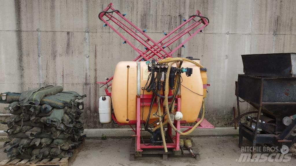 Junkkari 87900 承載式噴霧機