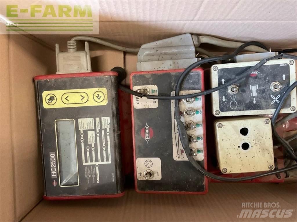 Hardi Master 牽引式噴霧機