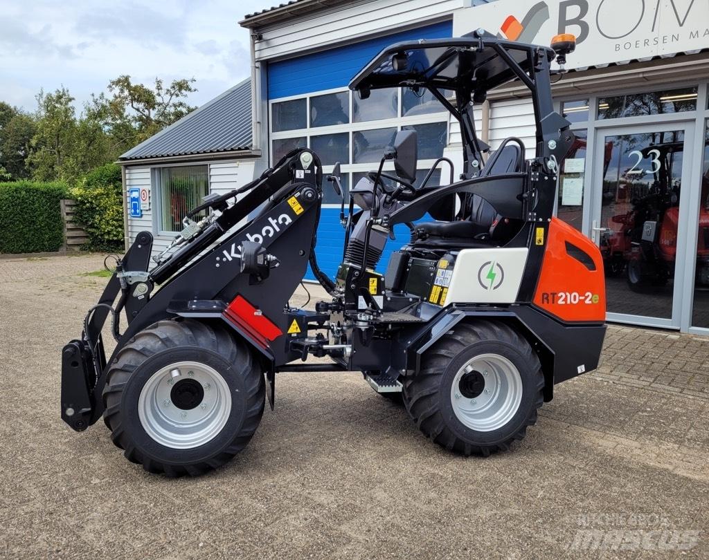 Kubota RT210-2E 輪胎式裝載機
