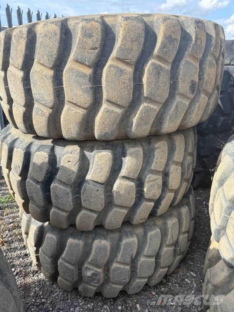 Bridgestone 23.5R25 輪胎、車輪和輪圈