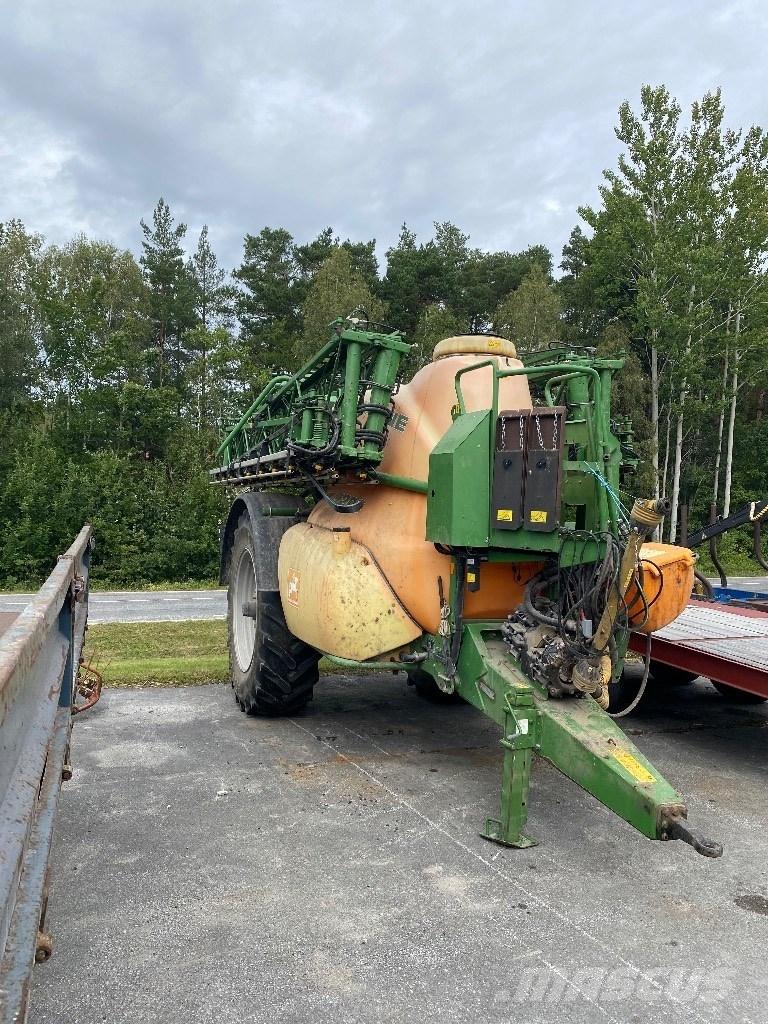 Amazone UX 5200 36m 牽引式噴霧機