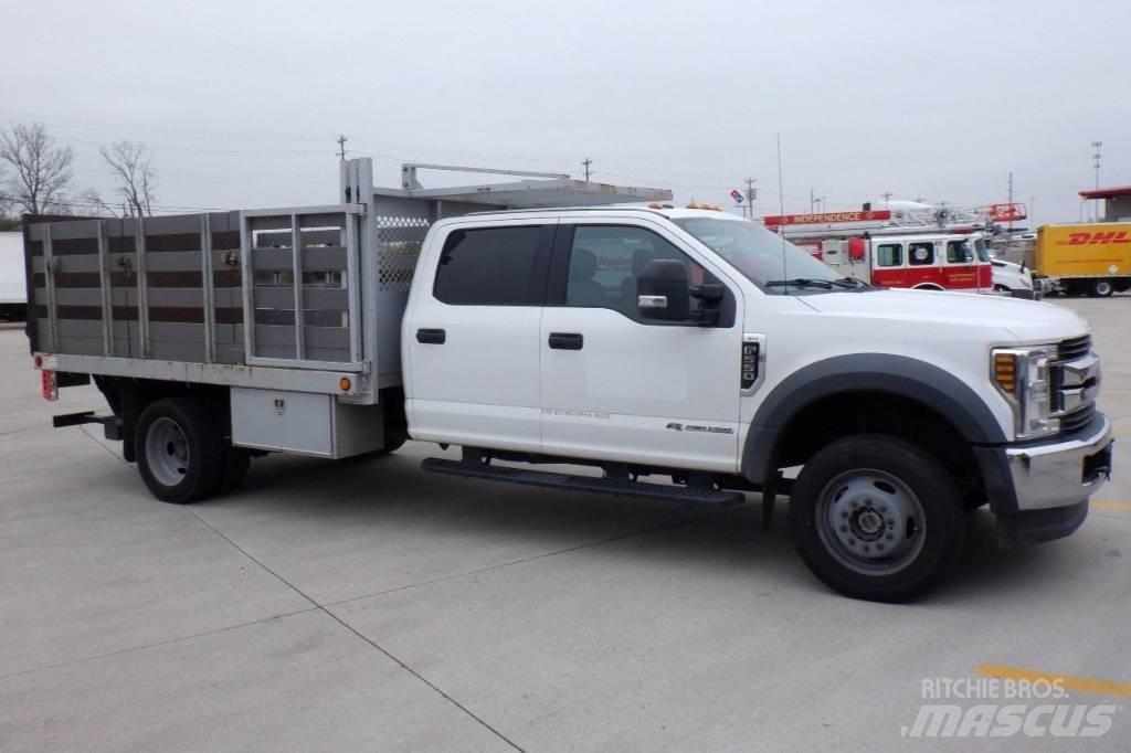 Ford F 550 XLT SD 平板式/側卸式卡車