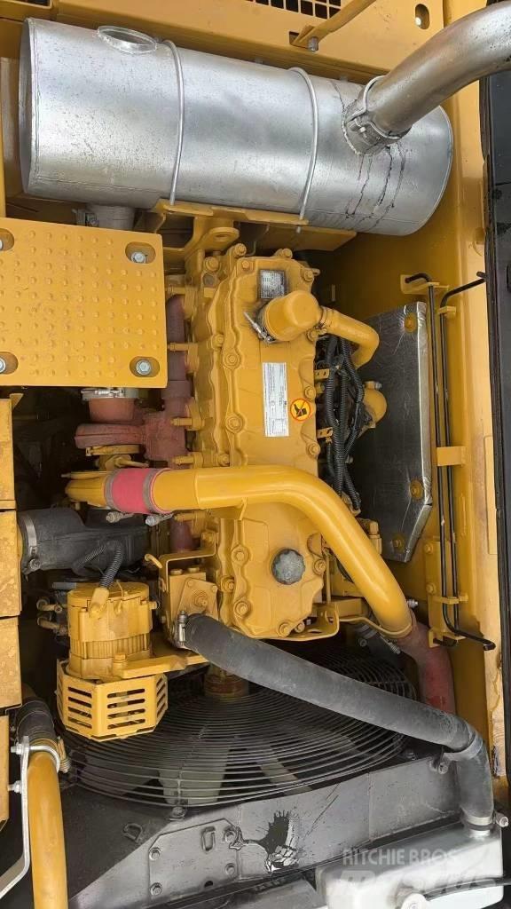 CAT CAT330D2L 中型挖土機/掘鑿機/挖掘機 7t-12t