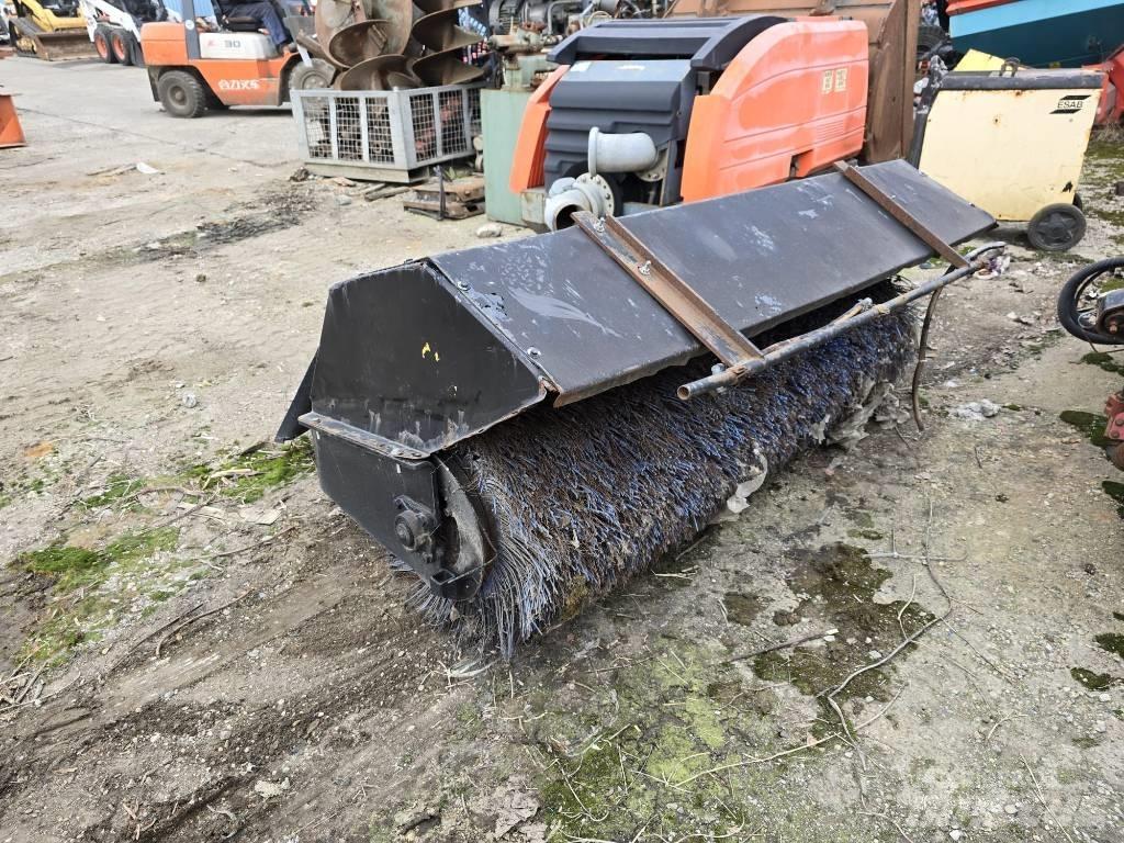 Bobcat Bobcat 掃倉機