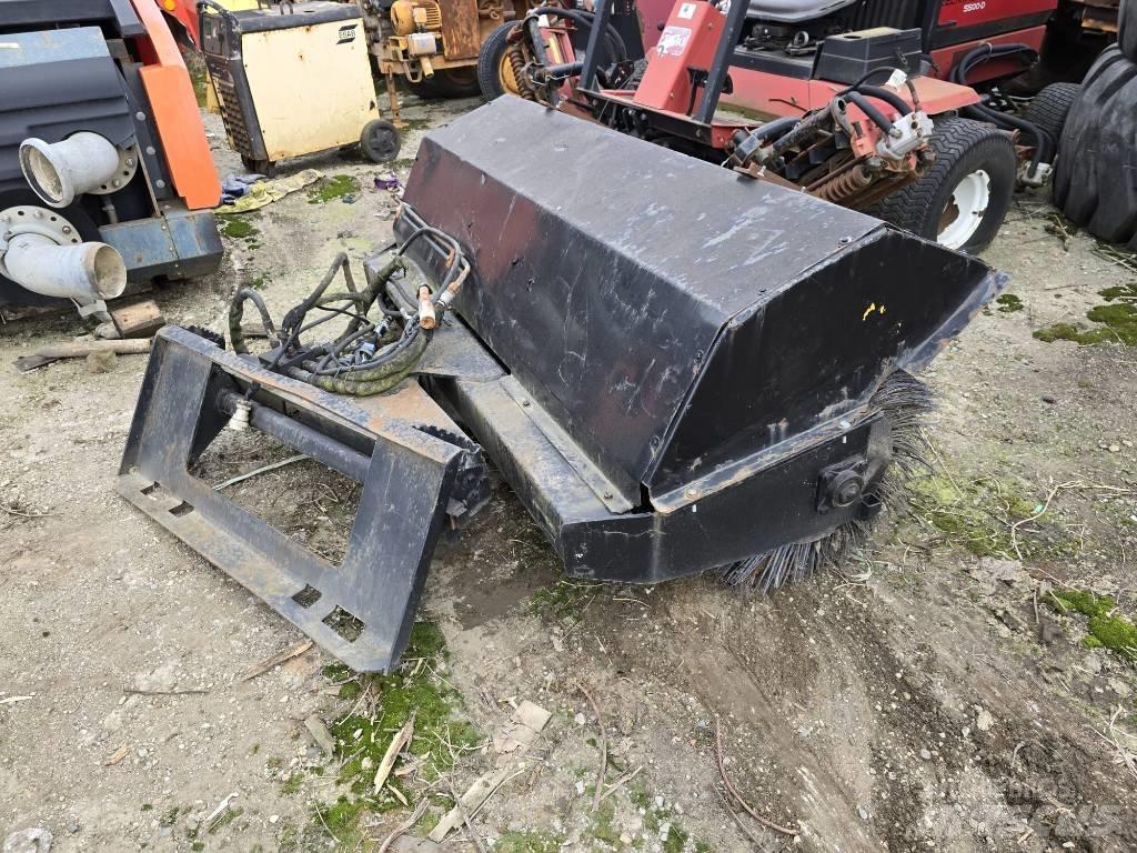 Bobcat Bobcat 掃倉機