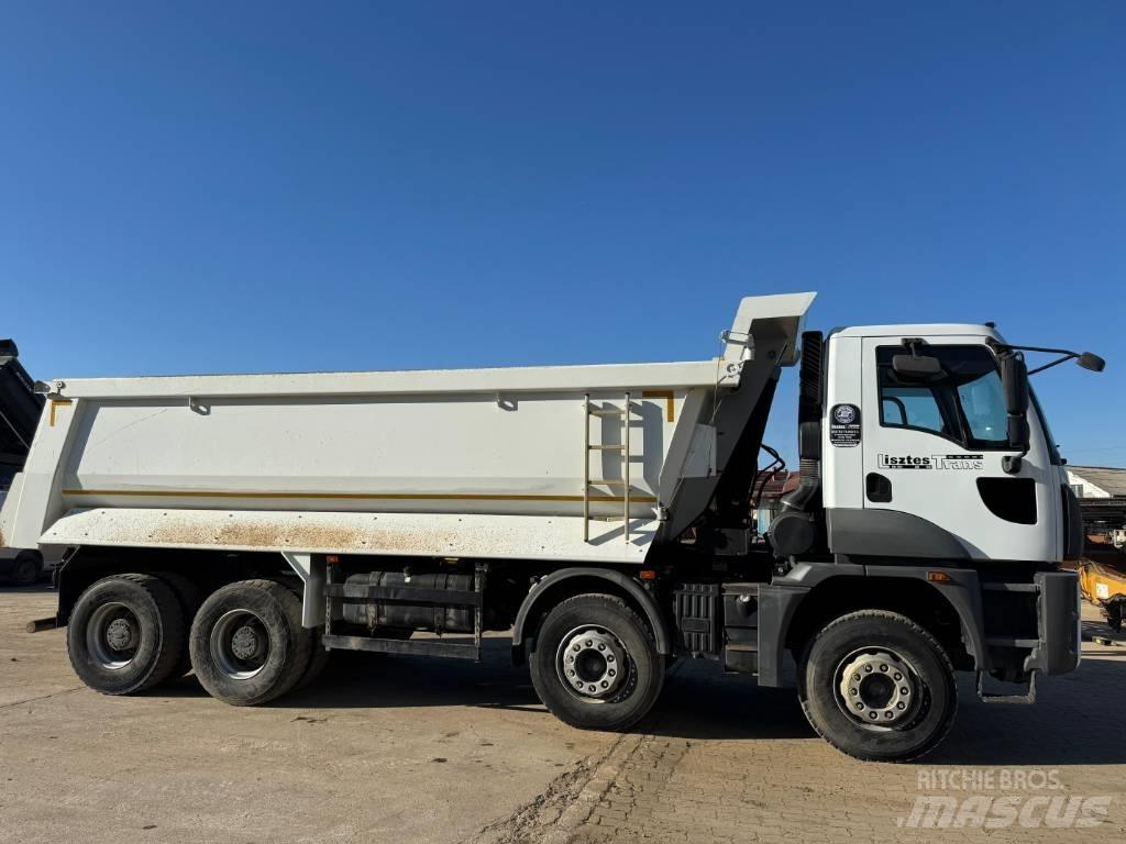 Ford Cargo 傾卸式卡車