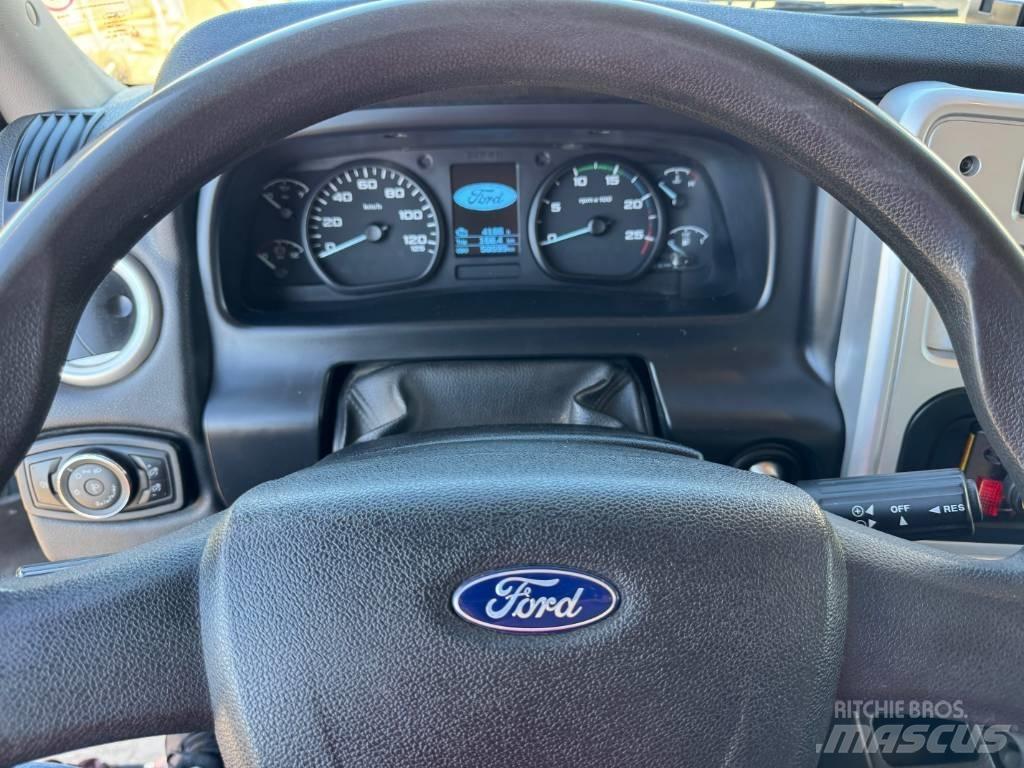 Ford Cargo 傾卸式卡車