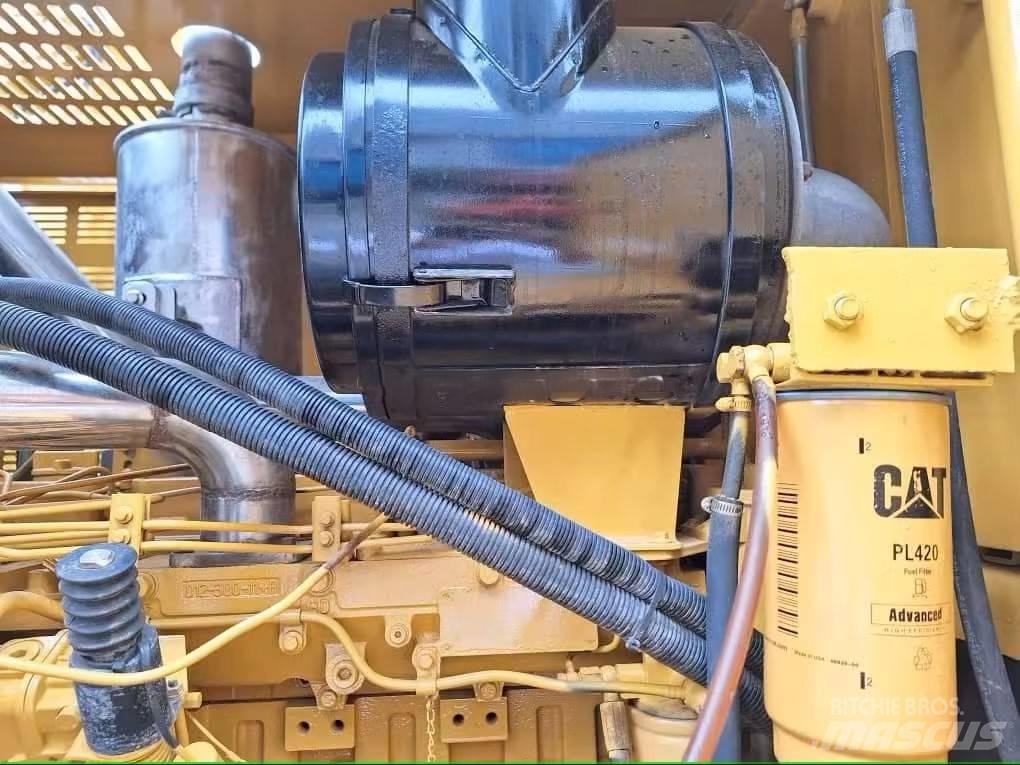 CAT 140H 平土機