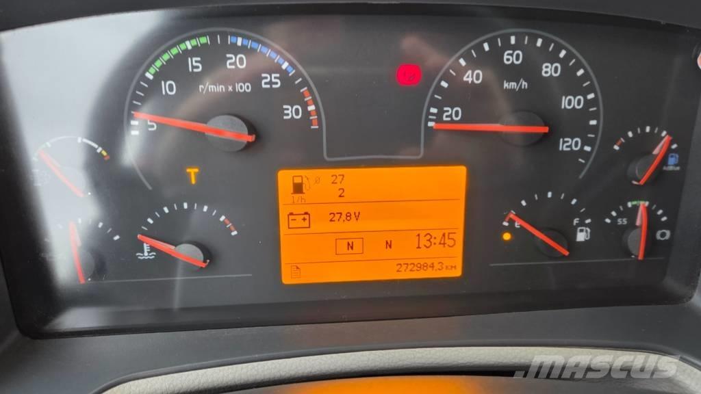 Volvo FL250 4X2 平板 / 絞盤 卡車