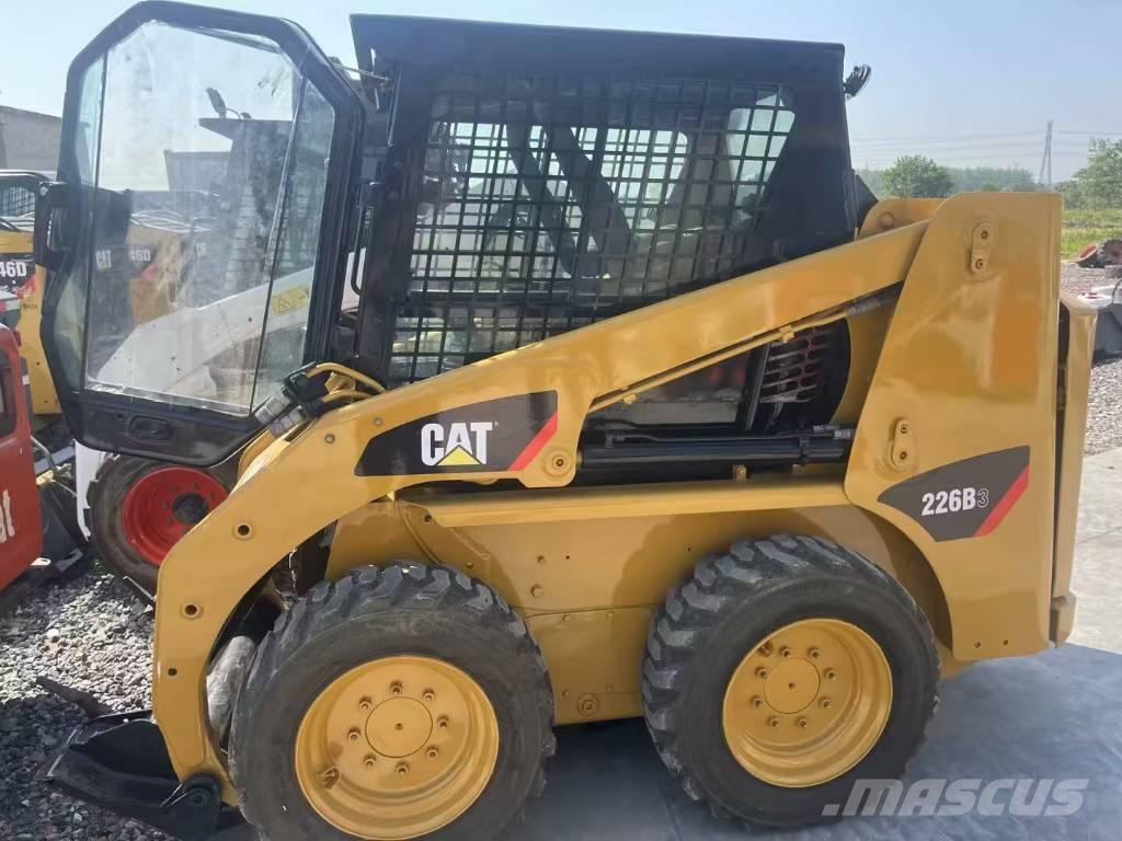 CAT 226 B 3 滑移轉向裝載機