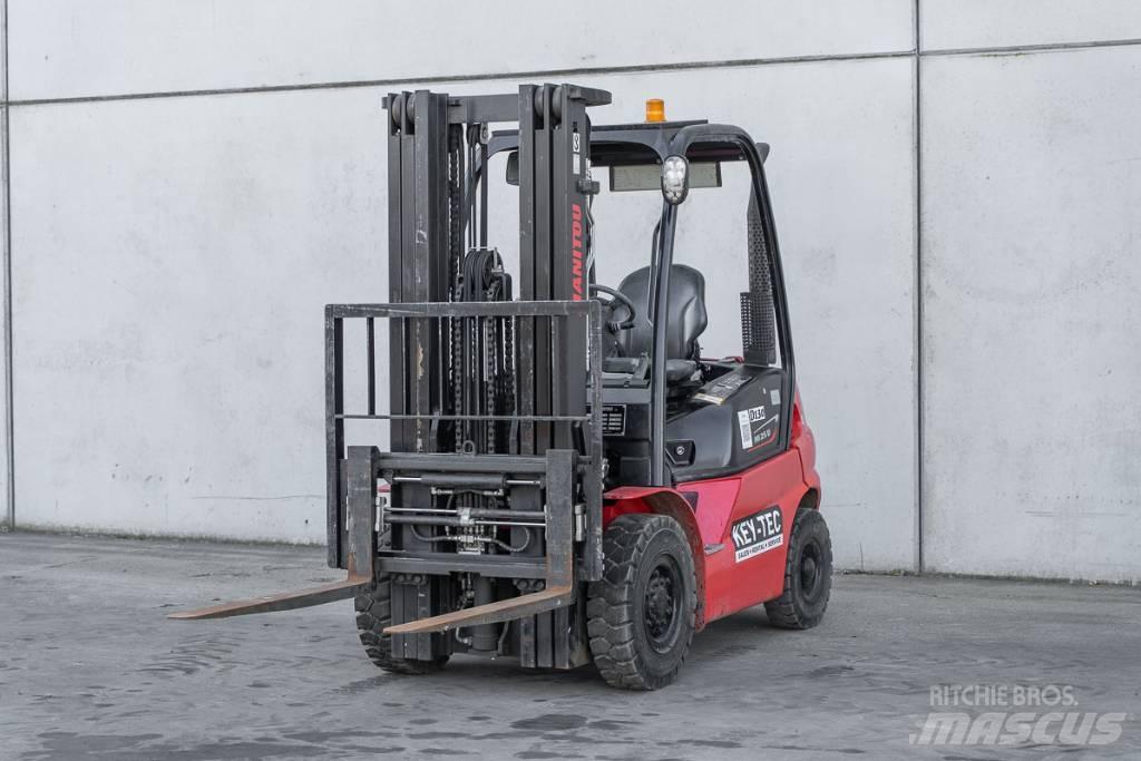 Manitou MI 25 D 柴油卡車