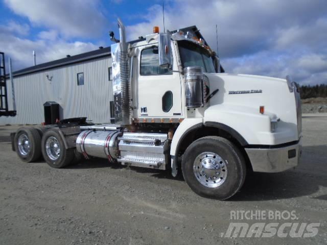 Western Star 4900 SA 曳引機組件