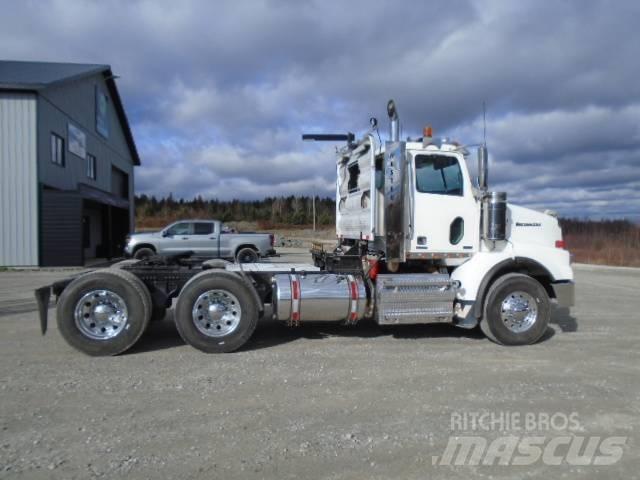 Western Star 4900 SA 曳引機組件