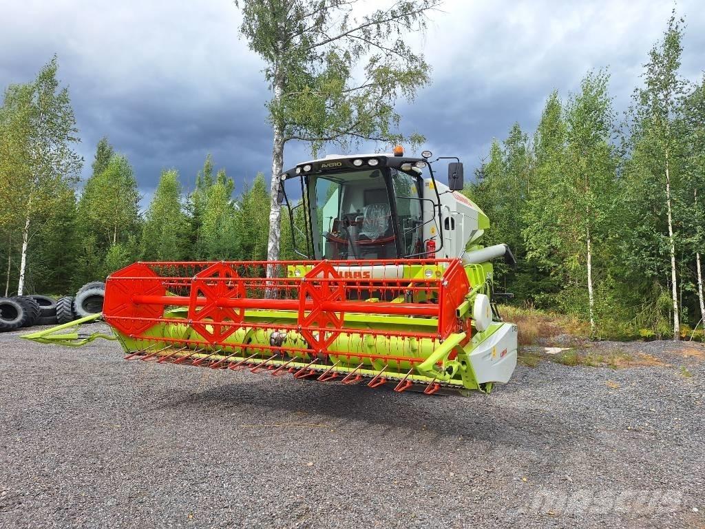 CLAAS Avero 240 聯合收穫機