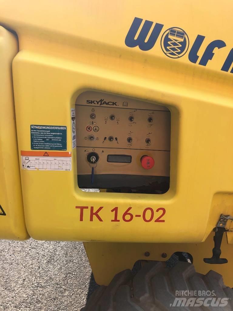 SkyJack SJ 45 T 伸縮臂高空作業車