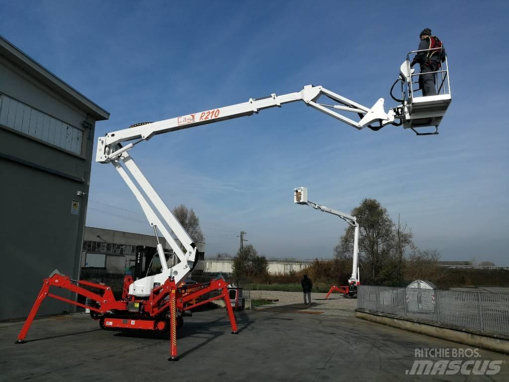 EasyLift R 210 曲臂高空作業車