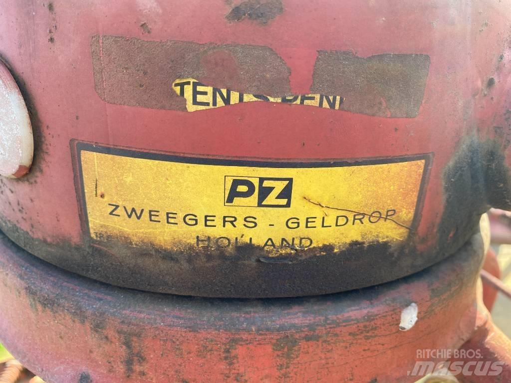 PZ Scudders 耙與翻草機