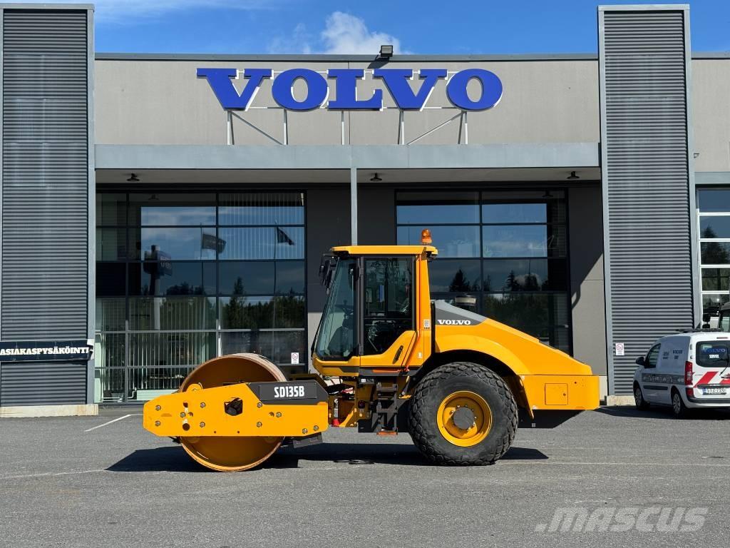 Volvo SD 135 B 單輪滾壓機