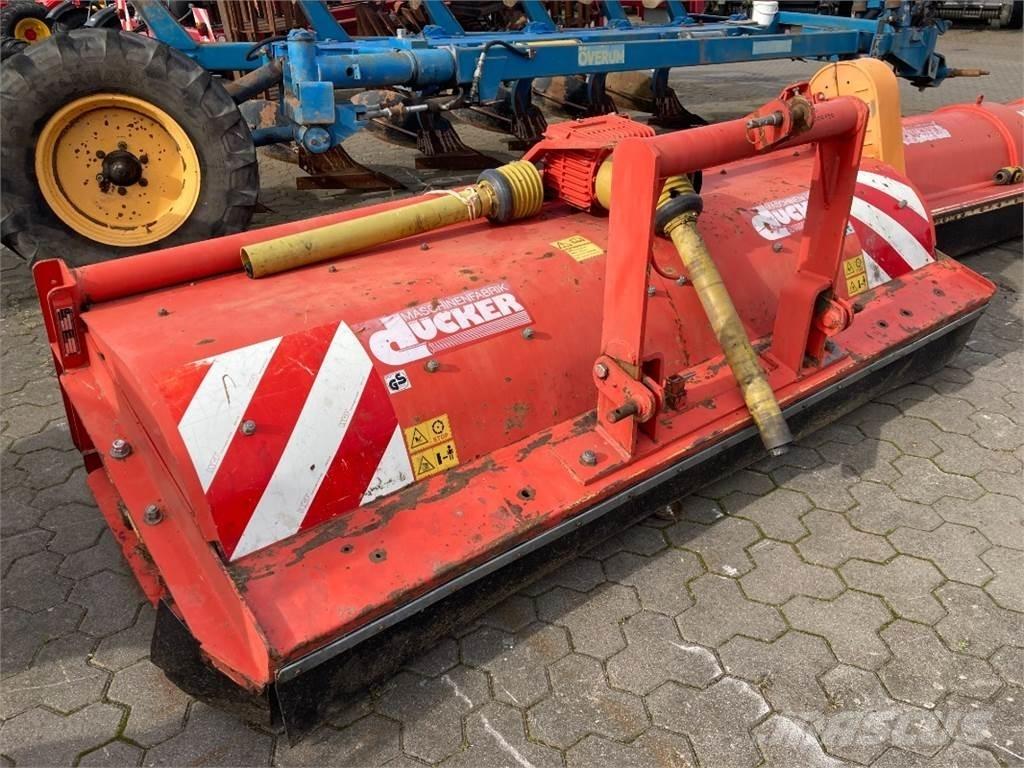 Dücker UM 27 其他牧草收穫設備