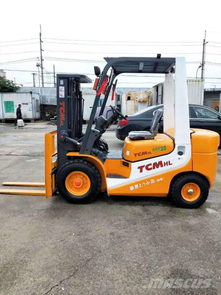 TCM FD 30 柴油卡車
