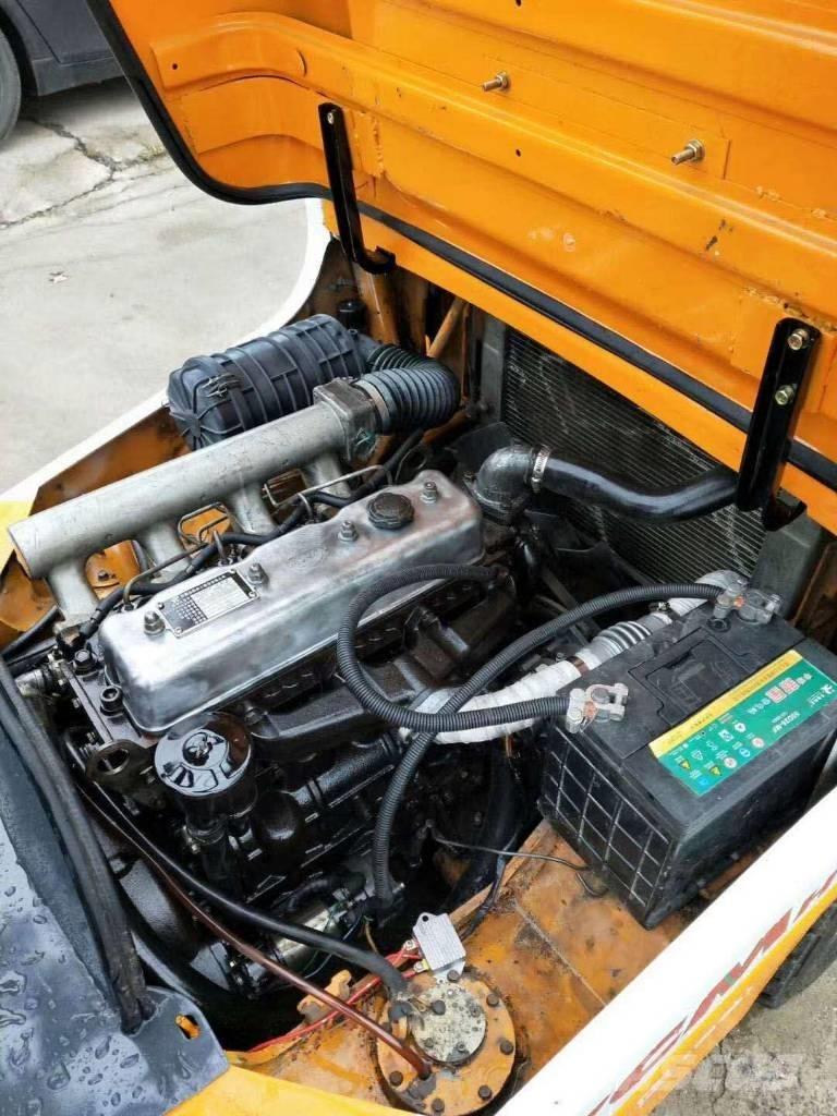 TCM FD 30 柴油卡車