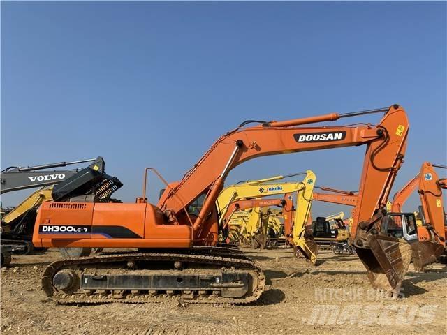 Doosan DH 300 履帶式 挖土機/掘鑿機/挖掘機