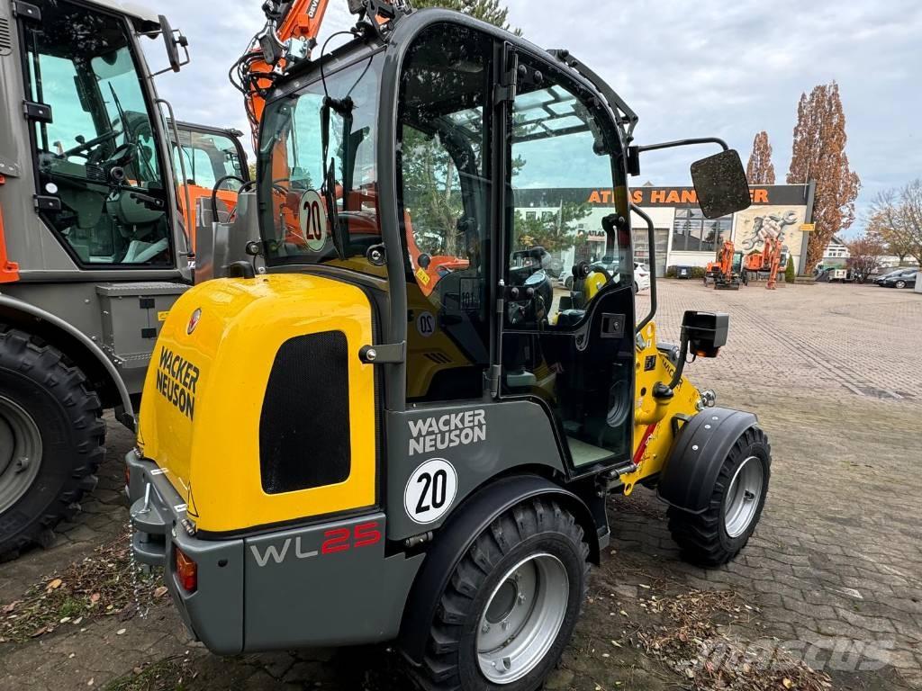 Wacker Neuson WL 25 輪胎式裝載機