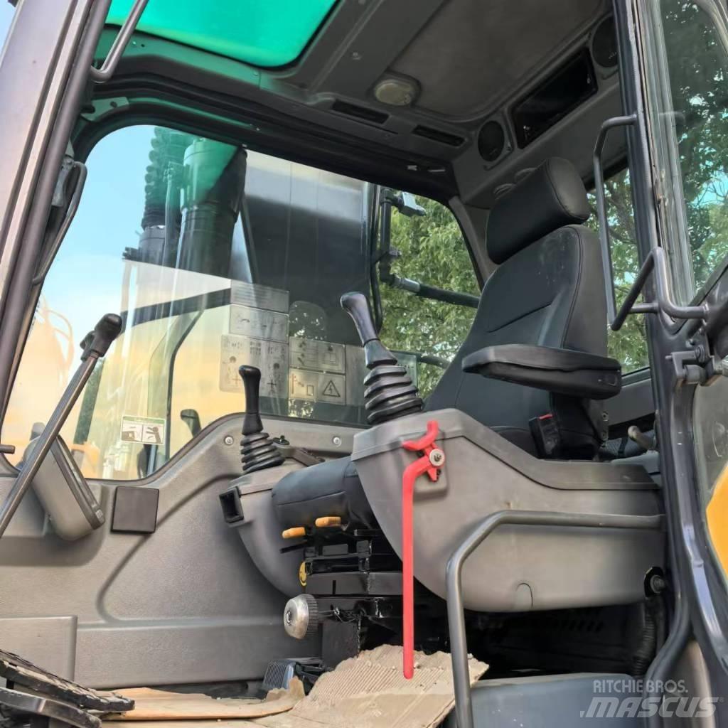 Volvo EC 210 D 中型挖土機/掘鑿機/挖掘機 7t-12t
