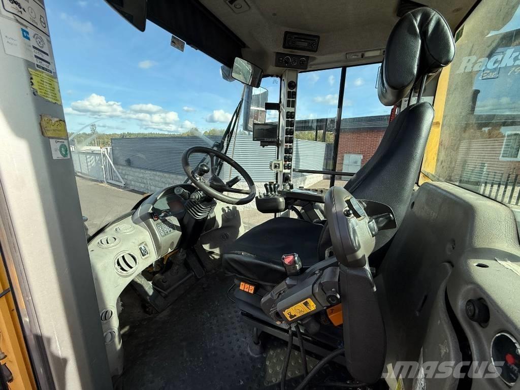 Volvo L 120 F 輪胎式裝載機
