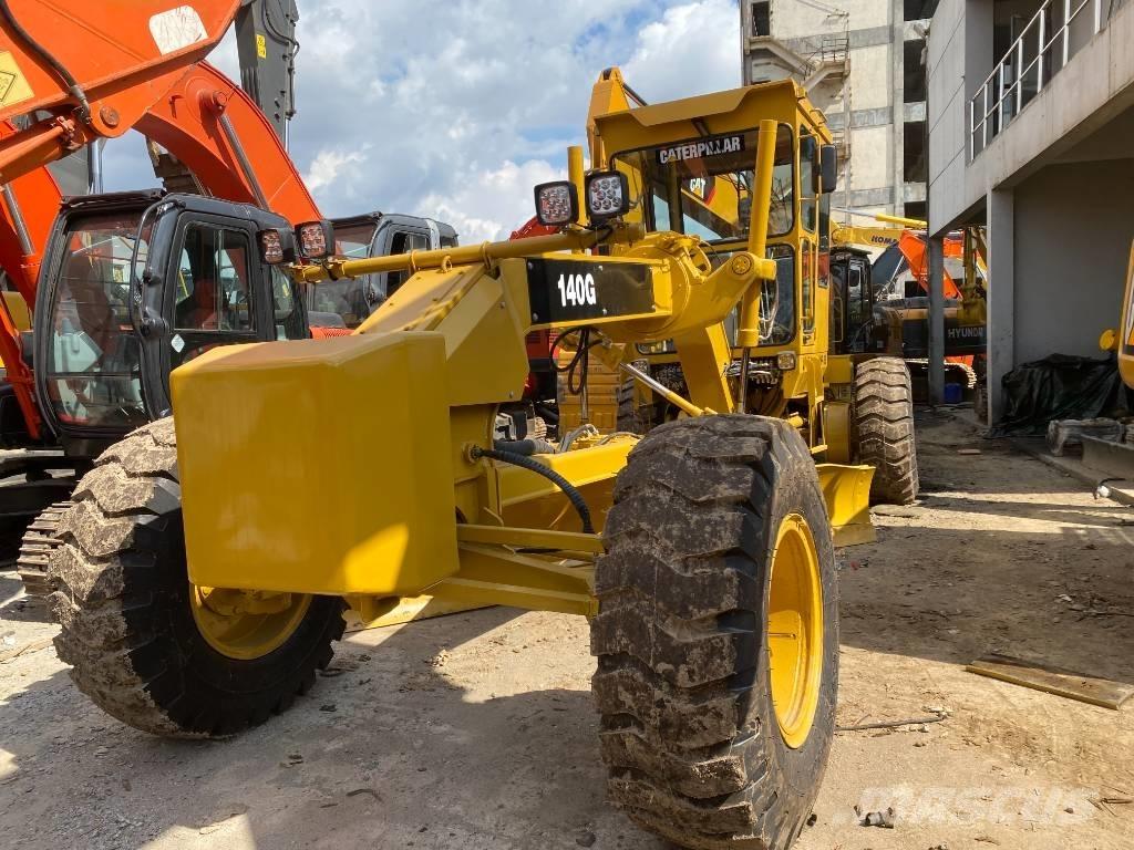 CAT 140 G 平土機