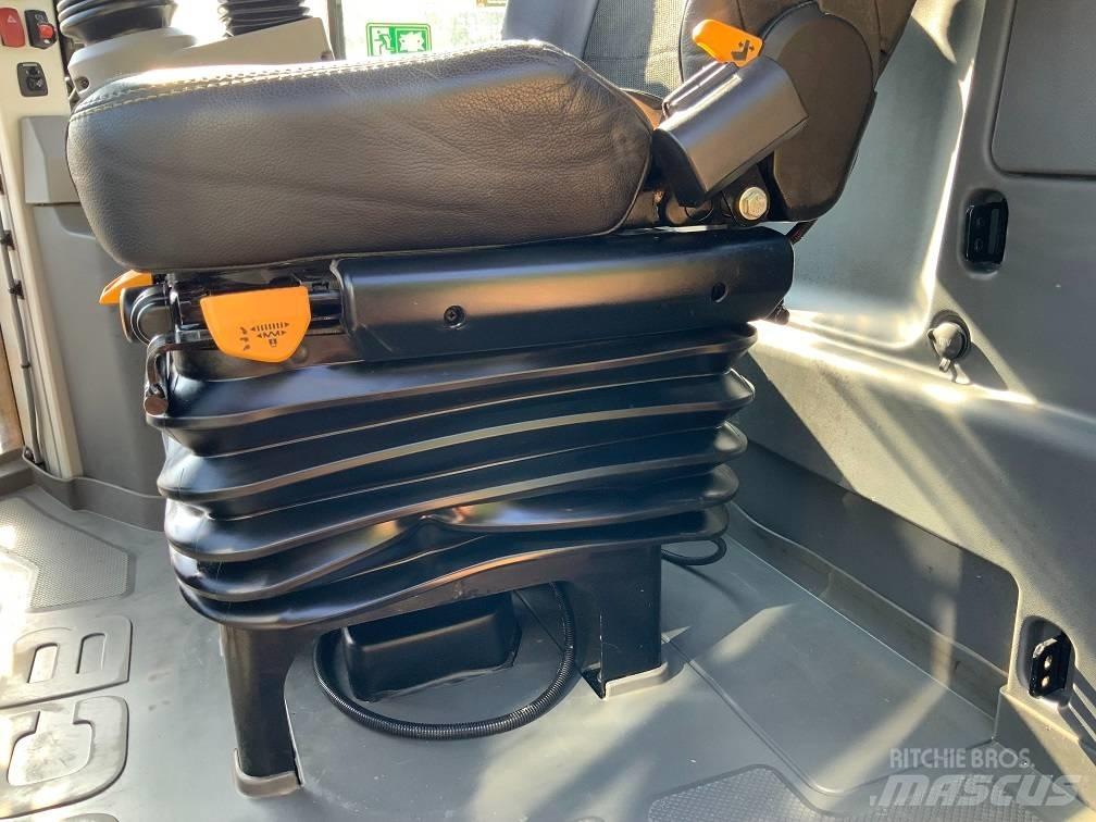 JCB 457 HT 輪胎式裝載機