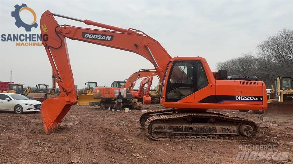 Doosan DH 220 履帶式 挖土機/掘鑿機/挖掘機
