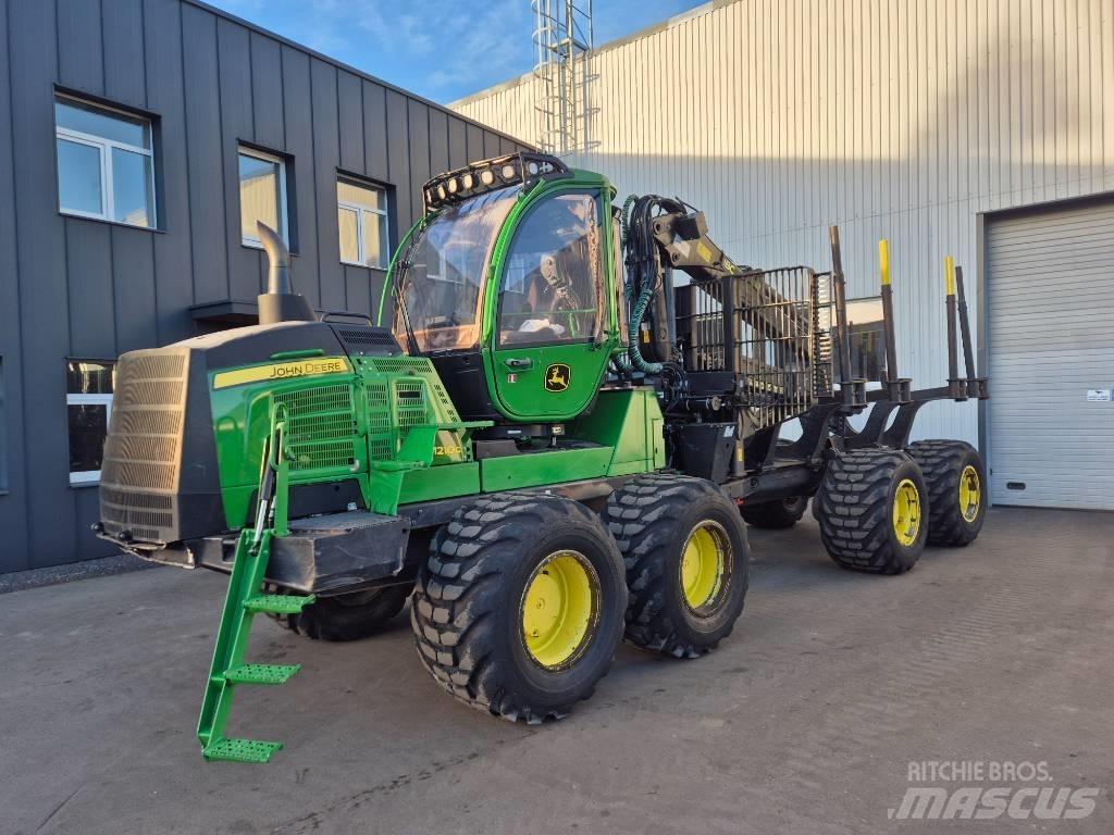 John Deere 1210 G 集運機