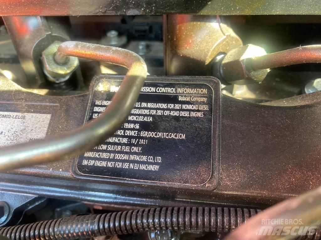 Bobcat T450 滑移轉向裝載機